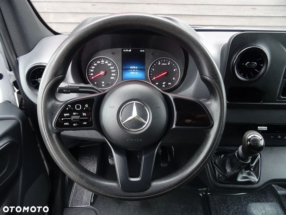 Mercedes-Benz SPRINTER - 21