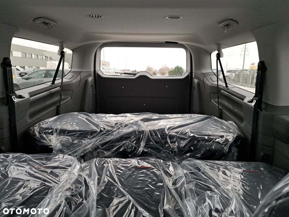 Volkswagen Nowa Caravelle Life silnik: 2,0 l TDI 150 KM / skrzynia biegów: 8-biegowa automatyczna rozstaw osi: 3500 mm   Rozsz. - 23