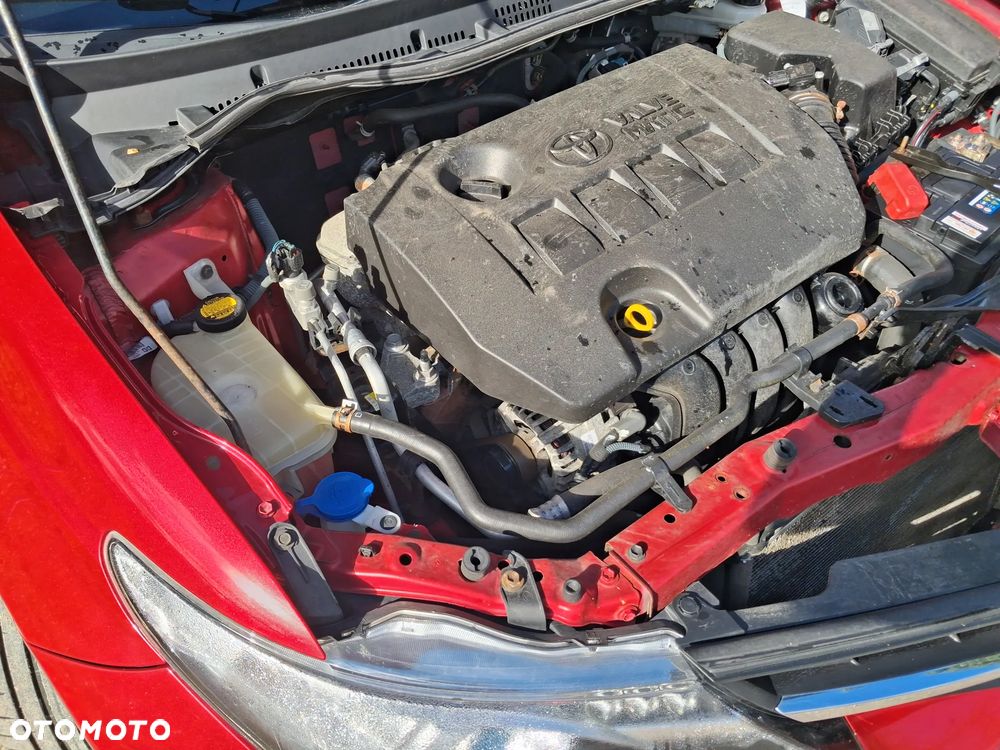 Toyota Auris 1.6 Premium Comfort - 31