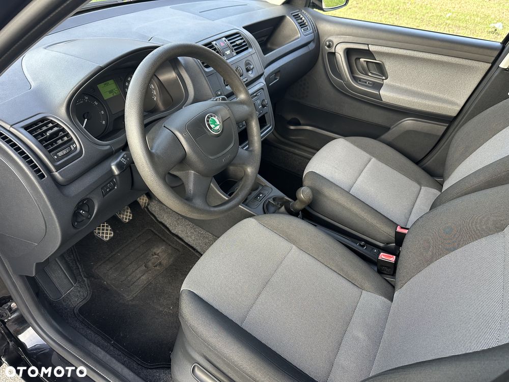 Skoda Fabia 1.2 HTP STYLE Edition - 21