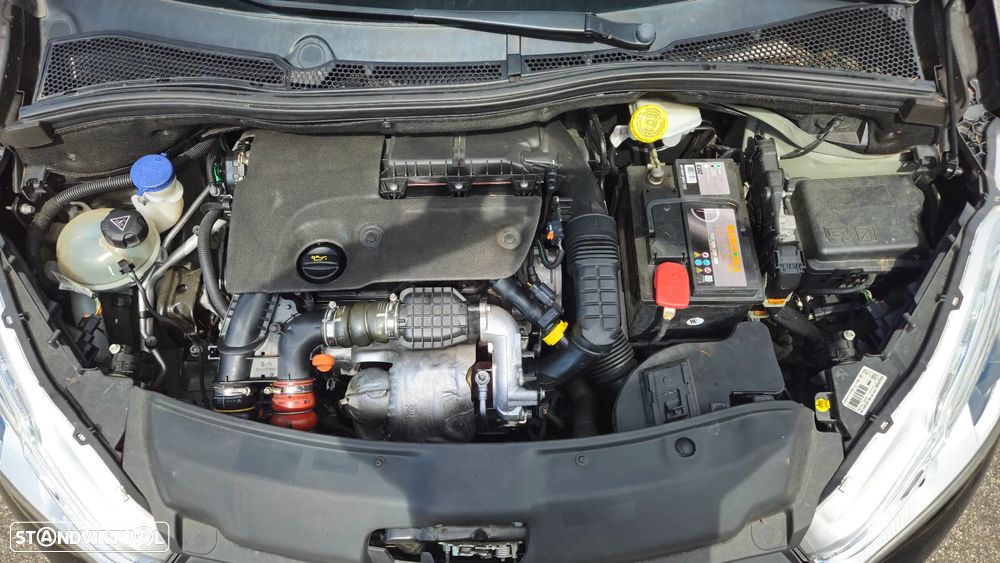 Peugeot 208 1.6 BlueHDi Style - 8