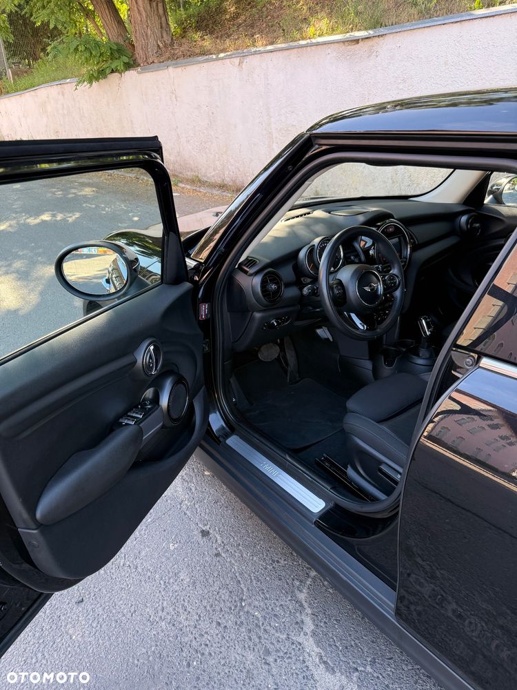 MINI ONE Classic Trim - 14