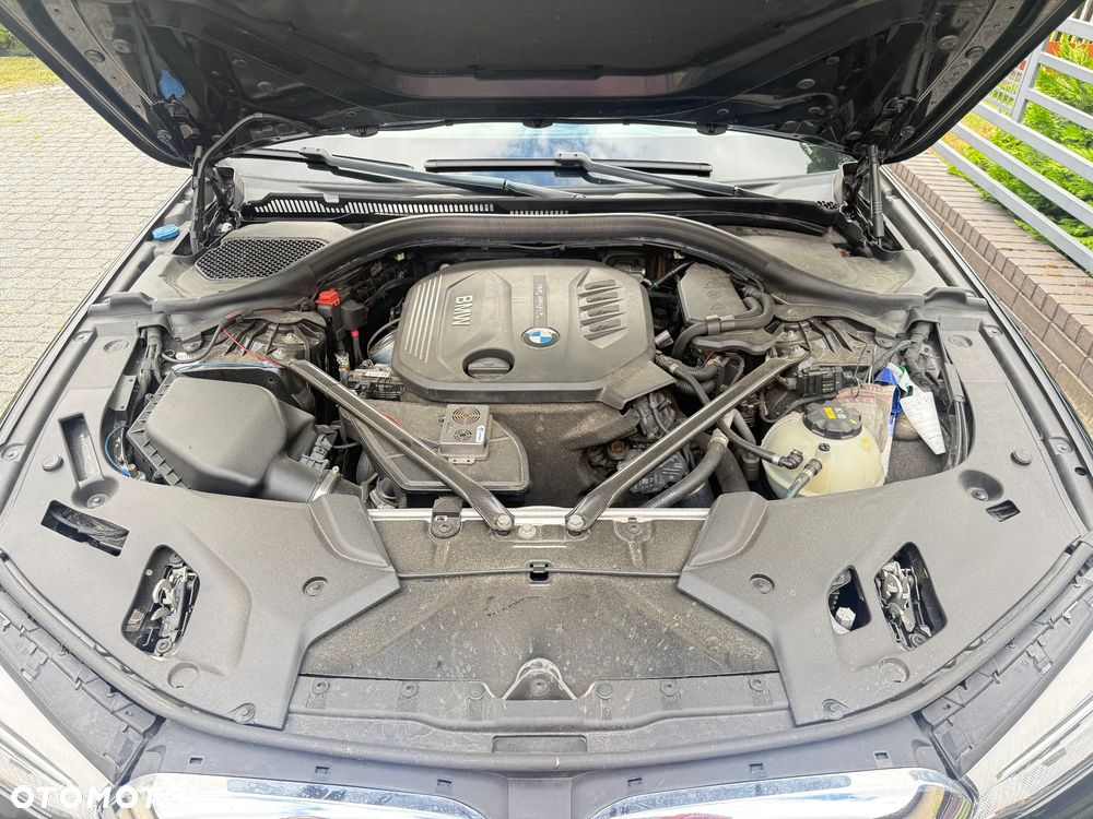 BMW Seria 5 525d Sport Line - 27