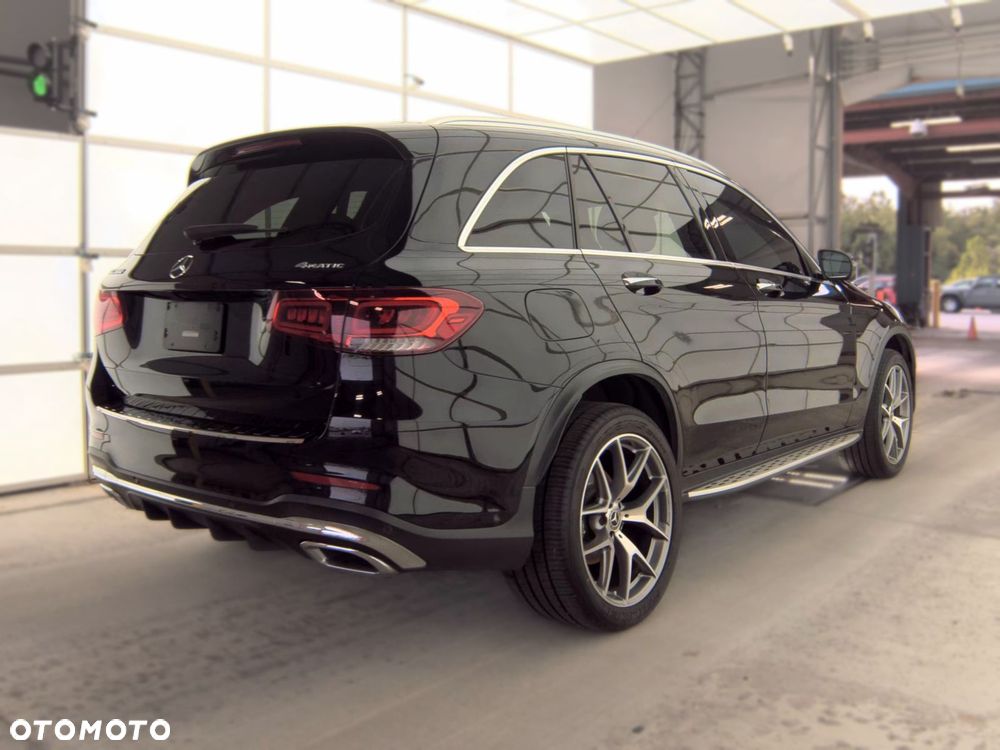 Mercedes-Benz GLC 300 4Matic 9G-TRONIC AMG Line - 7