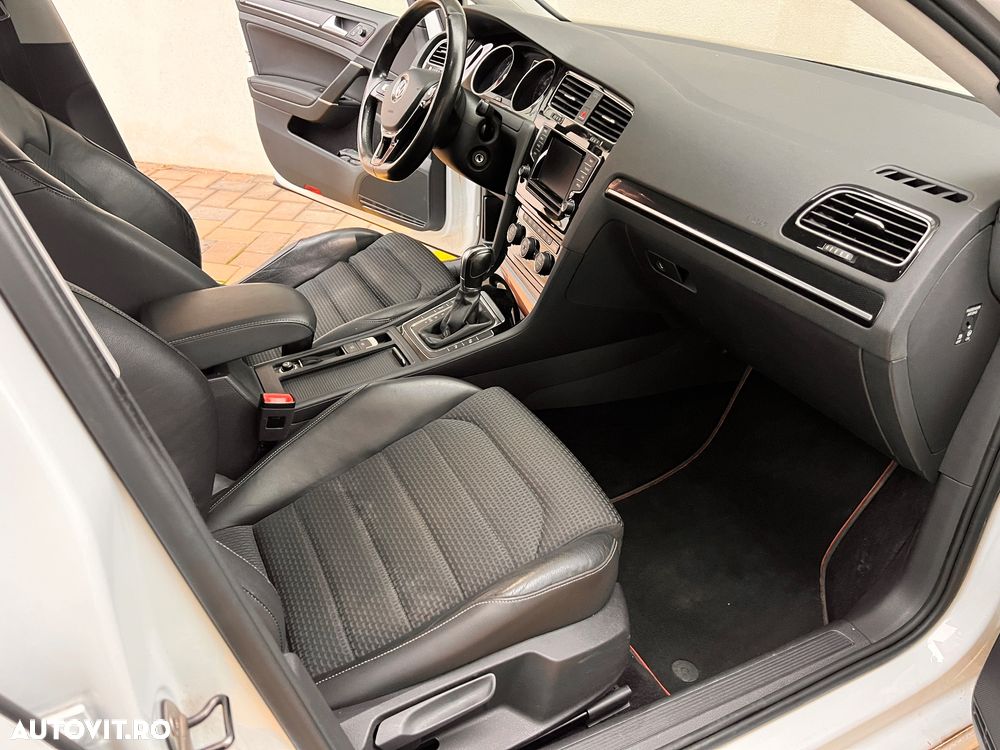 Volkswagen Golf 2.0 BlueTDI DSG Highline - 10