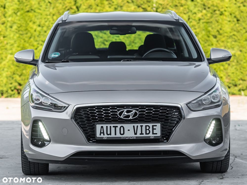 Hyundai i30 1.4 T-GDI Premiere Luxury - 4