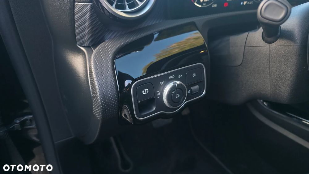 Mercedes-Benz CLA 180 d 8G-DCT Progressive - 16
