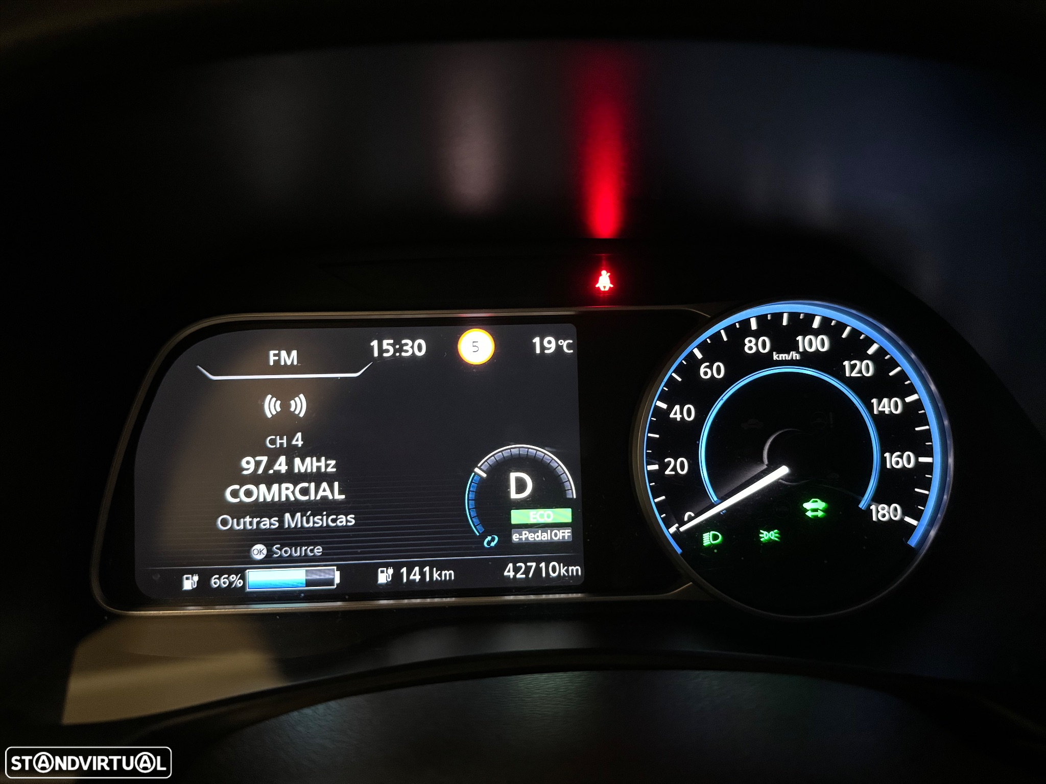 Nissan Leaf N-Connecta Two Tone - 31