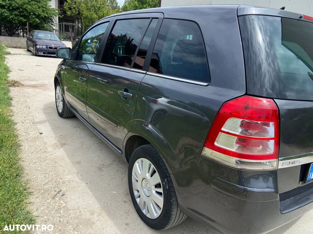 Opel Zafira - 13