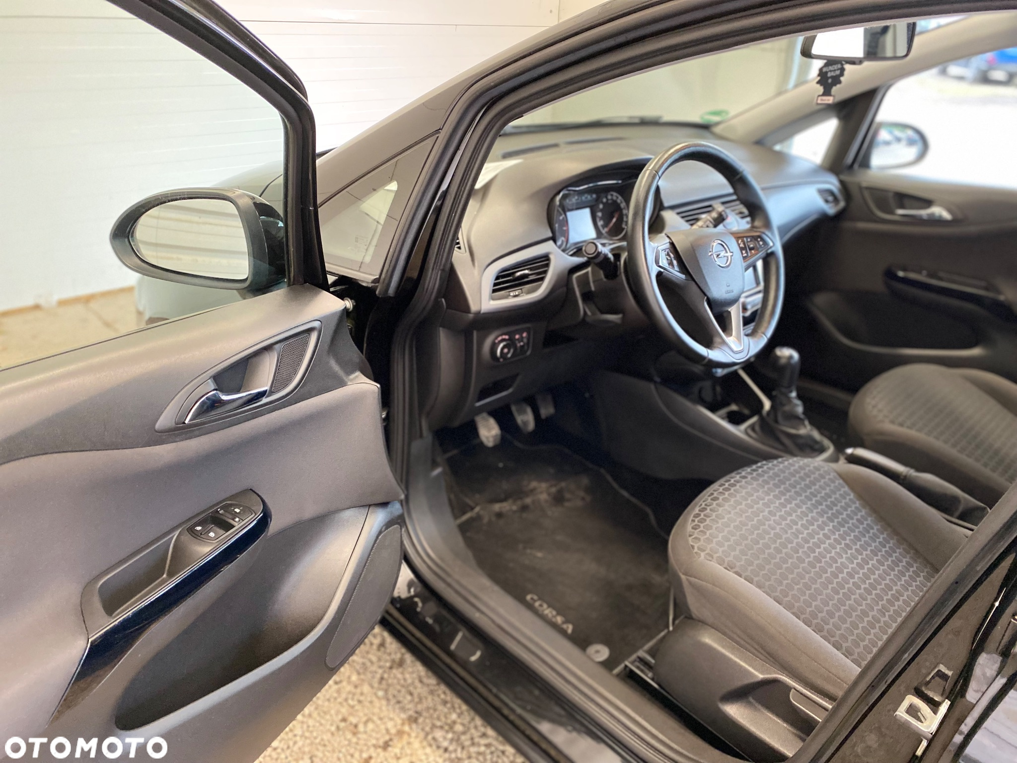 Opel Corsa 1.2 Cosmo - 8