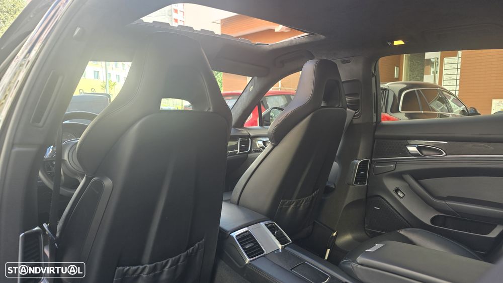 Porsche Panamera GTS PDK - 19