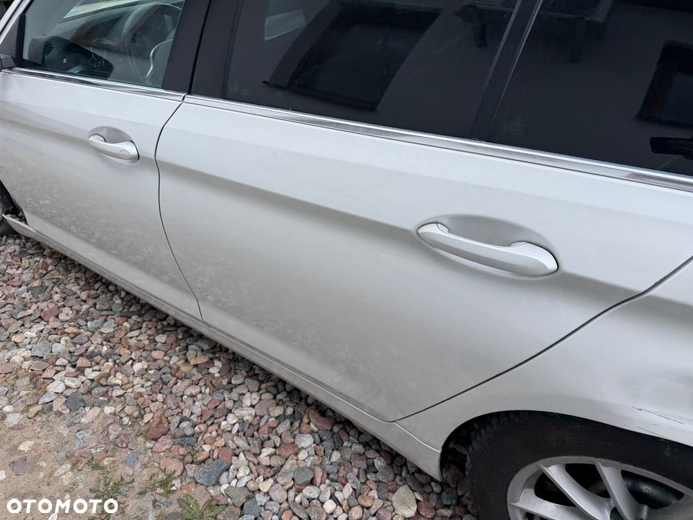 BMW Seria 5 520d Sport Line - 25