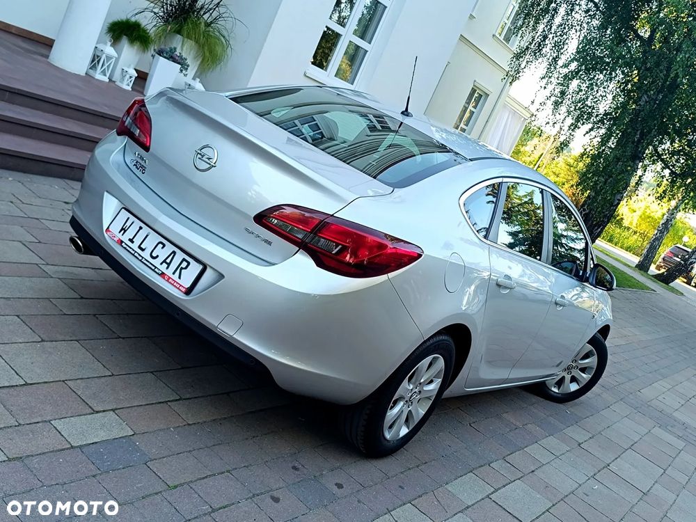 Opel Astra 1.4 T Energy EU6 - 5