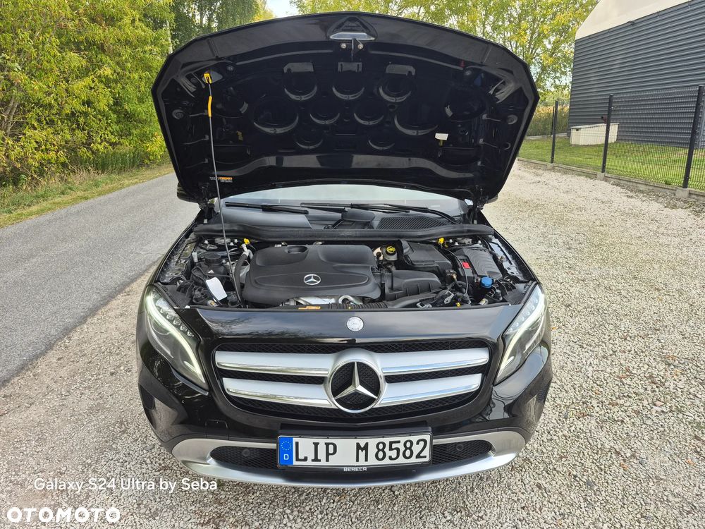 Mercedes-Benz GLA 200 7G-DCT - 28