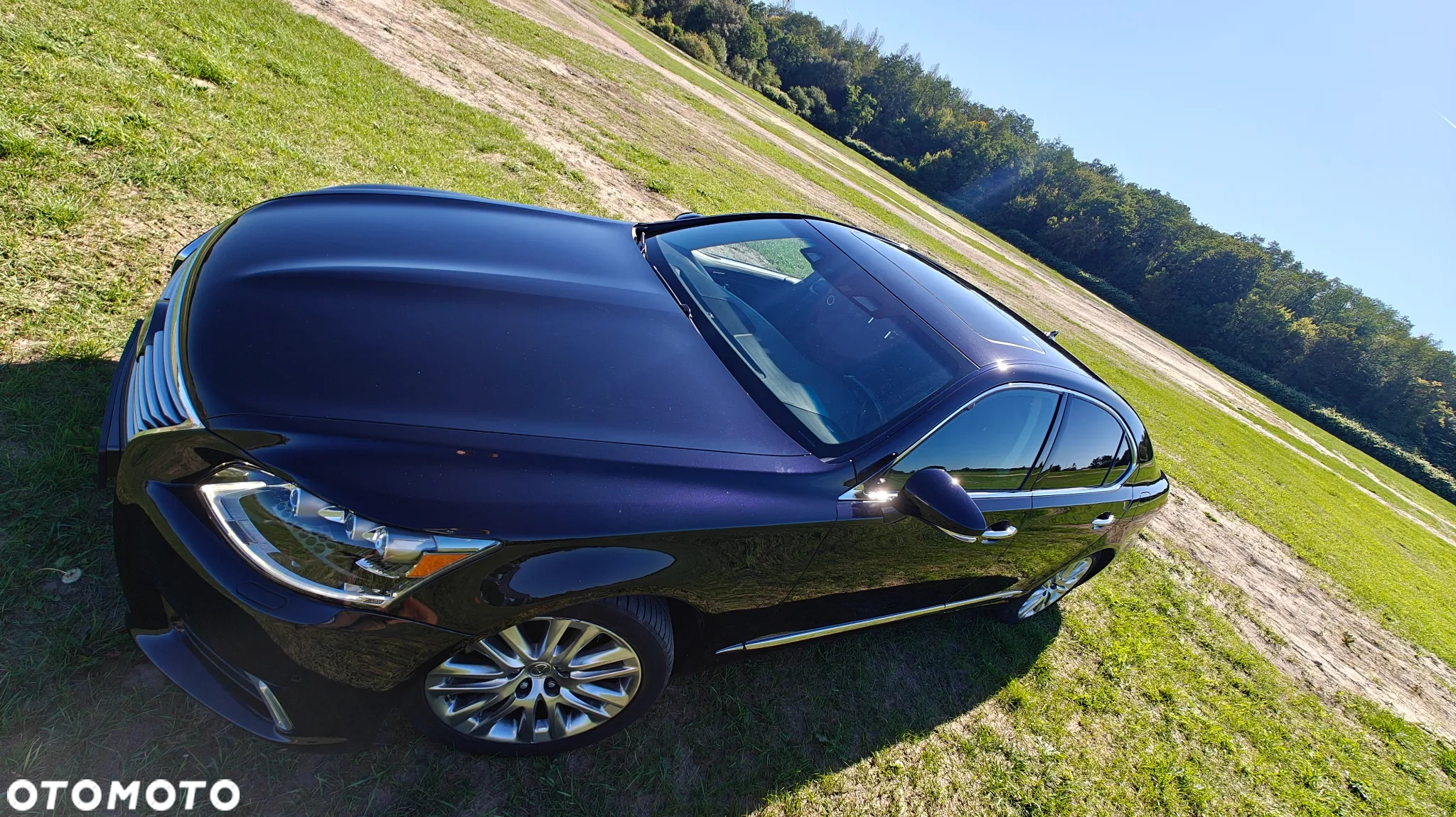 Lexus LS - 3