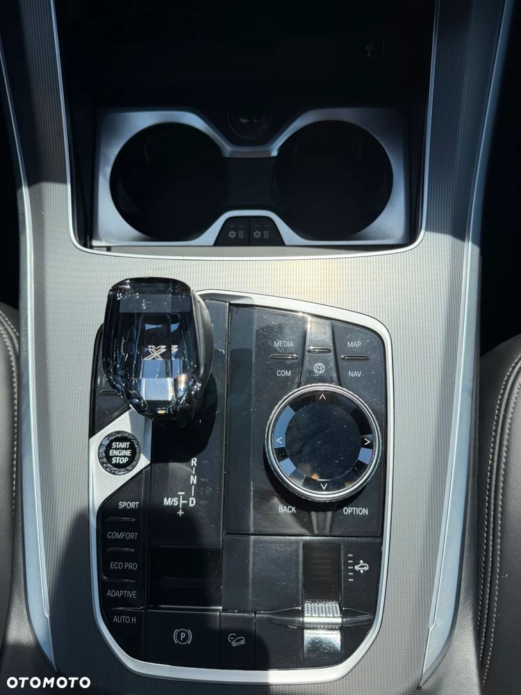 BMW X5 xDrive40i mHEV - 9