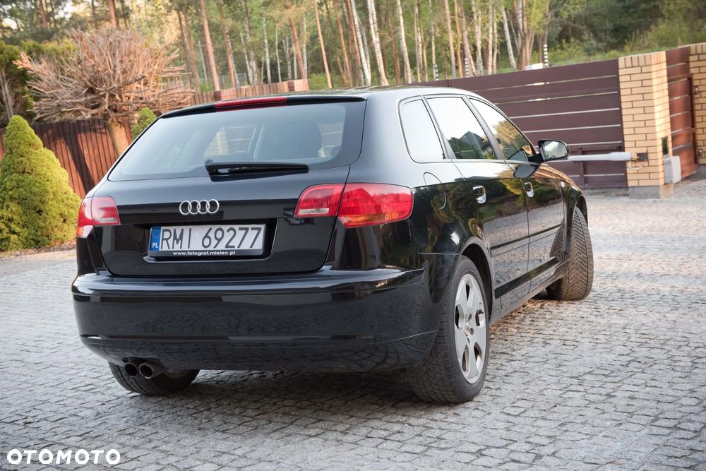 Audi A3 Sportback 1.4 TFSI Ambiente - 16