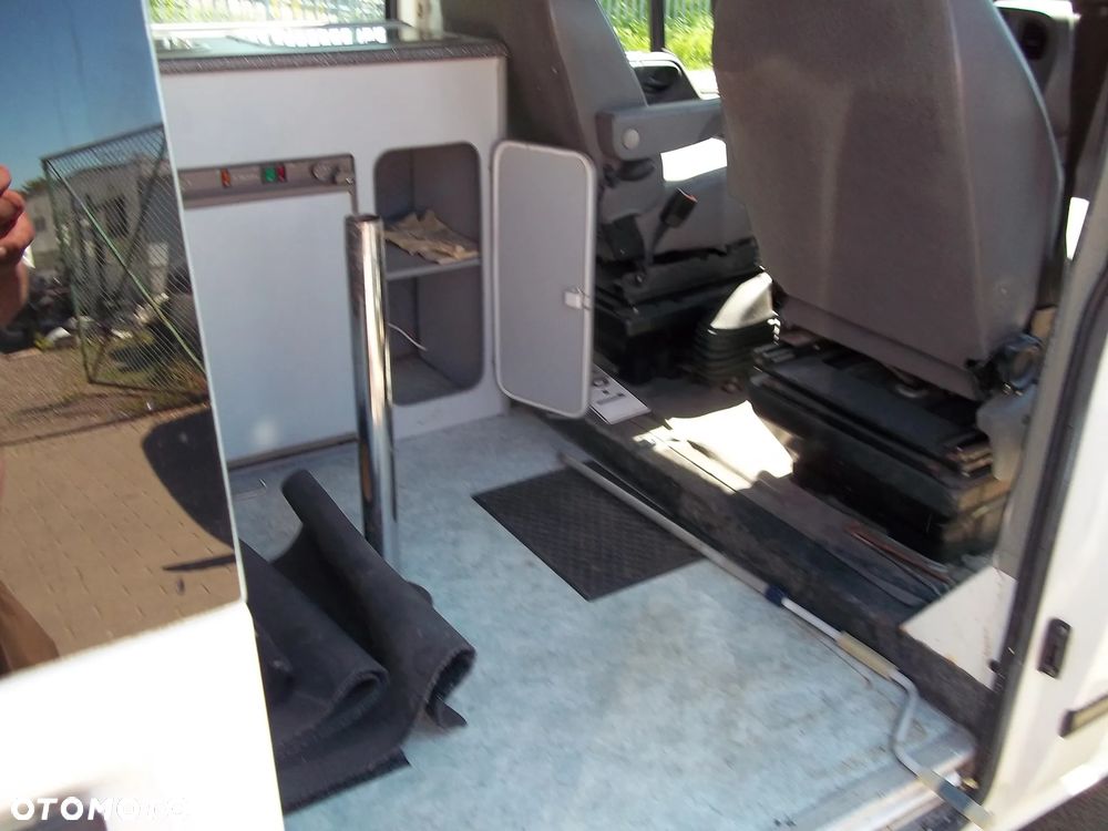 Ford transit - 17