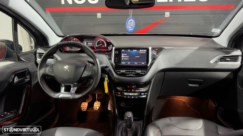 Peugeot 2008 1.2 PureTech GT Line - 14