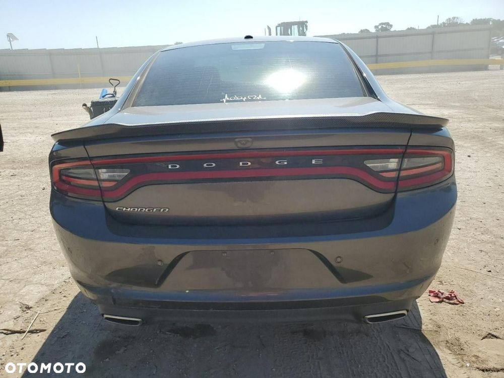 Dodge Charger - 8