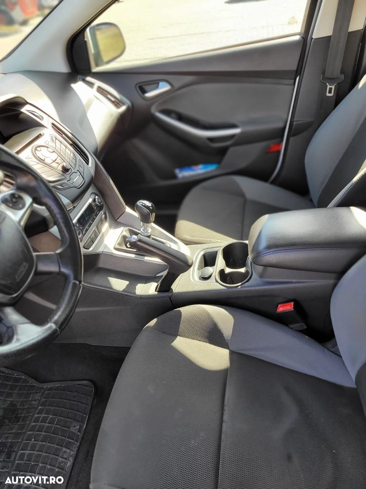 Ford Focus - 14