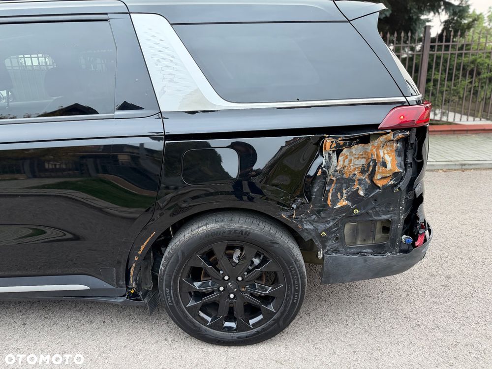 Kia Carnival - 21