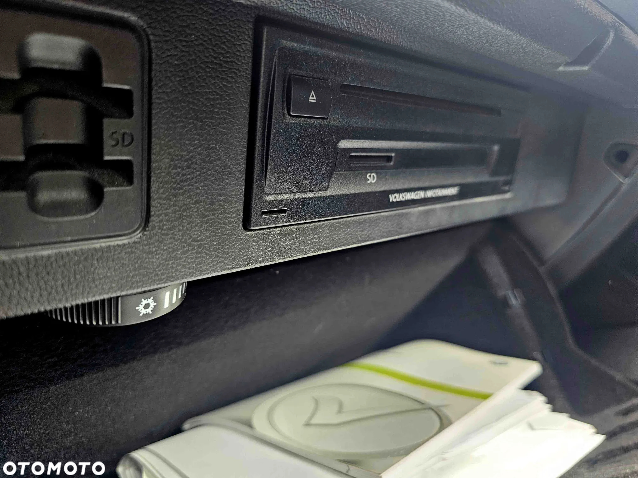 Volkswagen Passat Variant 2.0 TDI SCR 4Motion DSG Highline - 32