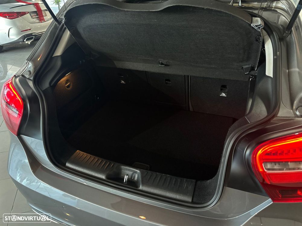 Mercedes-Benz A 180 d Fleet Pack Urban - 40