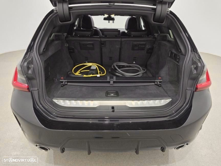 BMW 320 e Pack 50 anos M Auto - 15