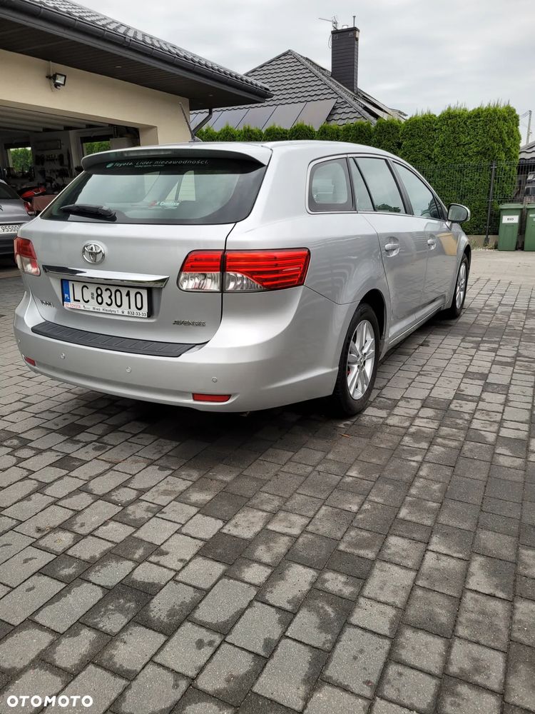 Toyota Avensis - 5
