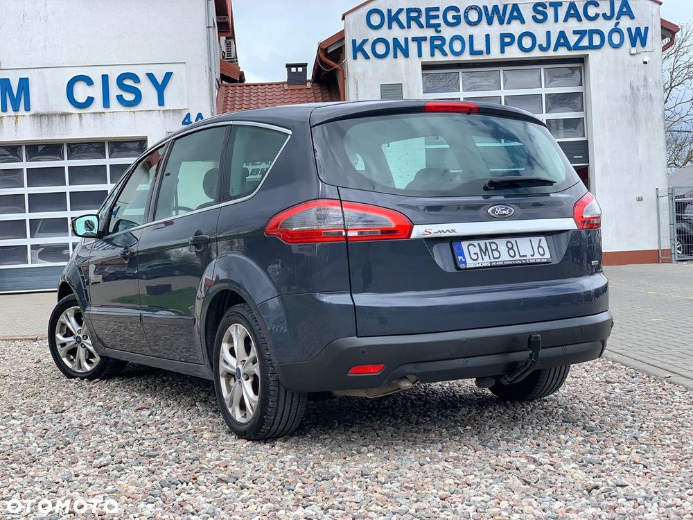 Ford S-Max - 11