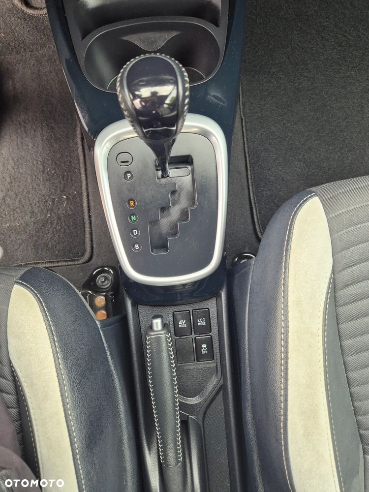 Toyota Yaris 1.5 VVT-i Selection - 18