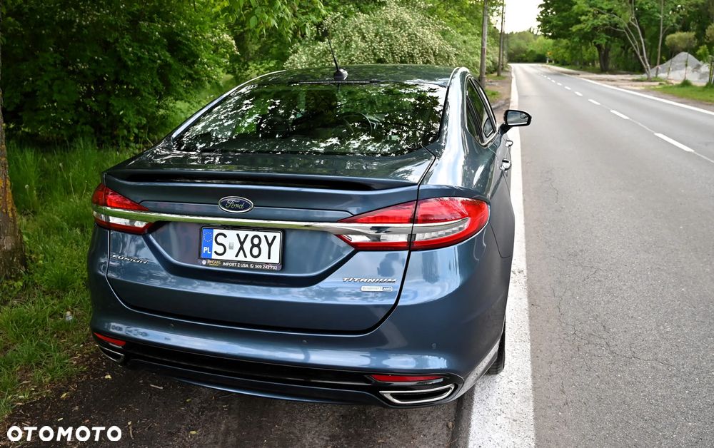 Ford Fusion 2.0 EcoBoost Titanium - 26