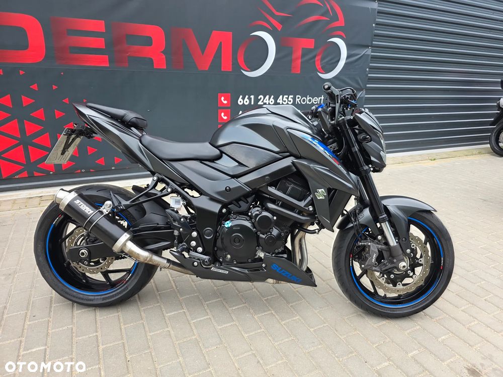 Suzuki GSX - 3