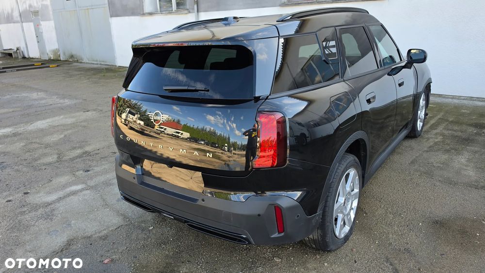 MINI Countryman E Classic Trim - 4
