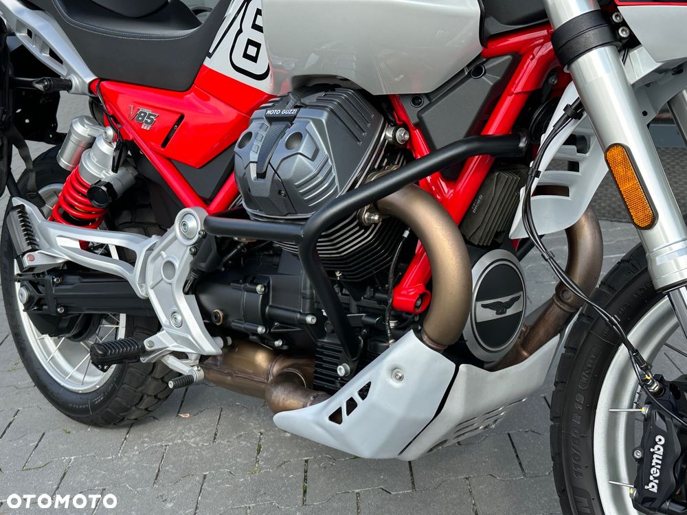 Moto Guzzi V85 - 17