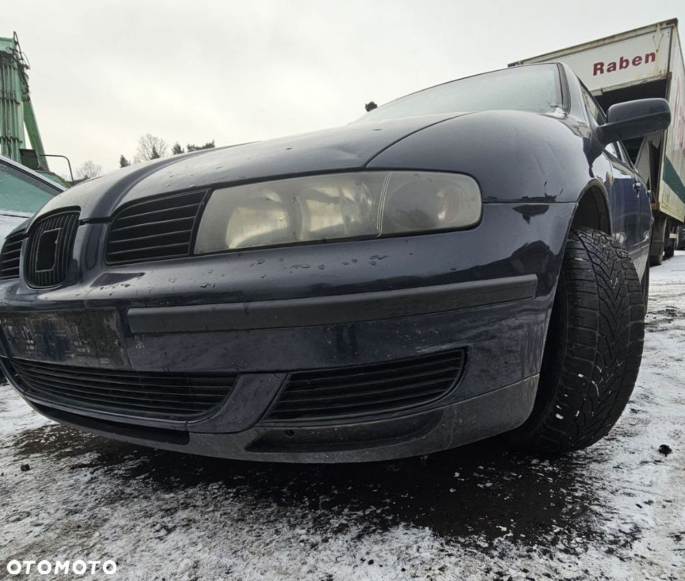 Zderzak przedni / Seat Toledo II  (kod lakieru.: LA5G) - 2