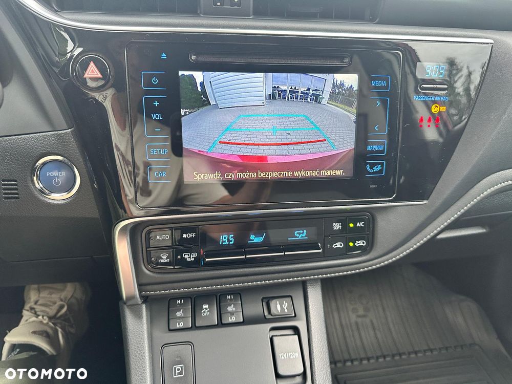 Toyota Auris - 11