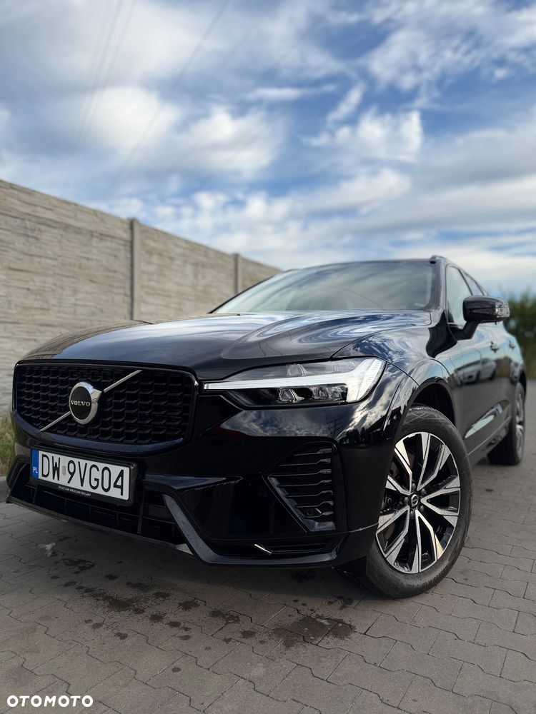 Volvo XC 60 B4 D AWD Plus Dark - 1