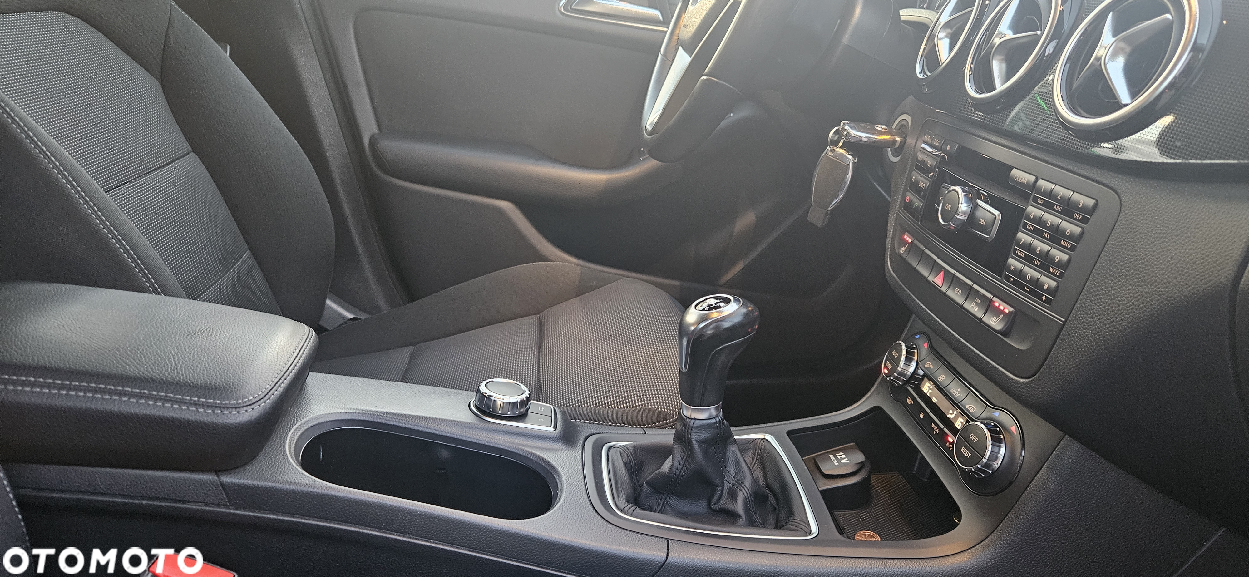 Mercedes-Benz Klasa B 180 BlueEFFICIENCY Edition - 27