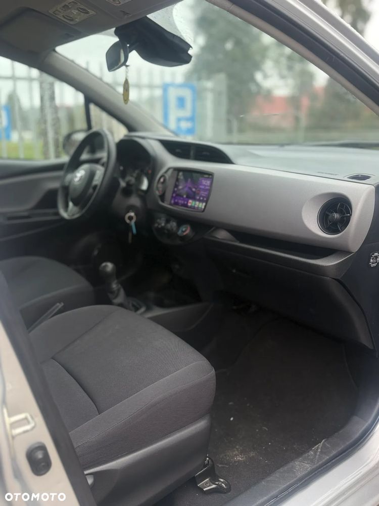 Toyota Yaris 1.0 Premium EU6 - 14