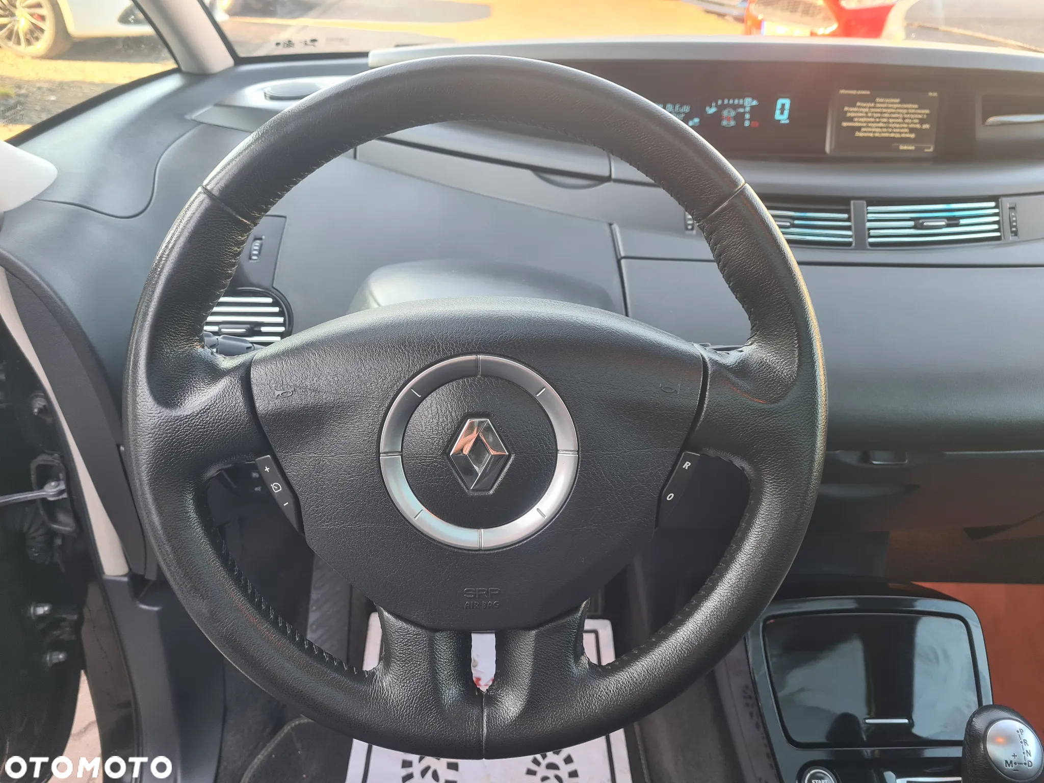 Renault Espace 2.0 dCi 175 FAP Initiale - 19