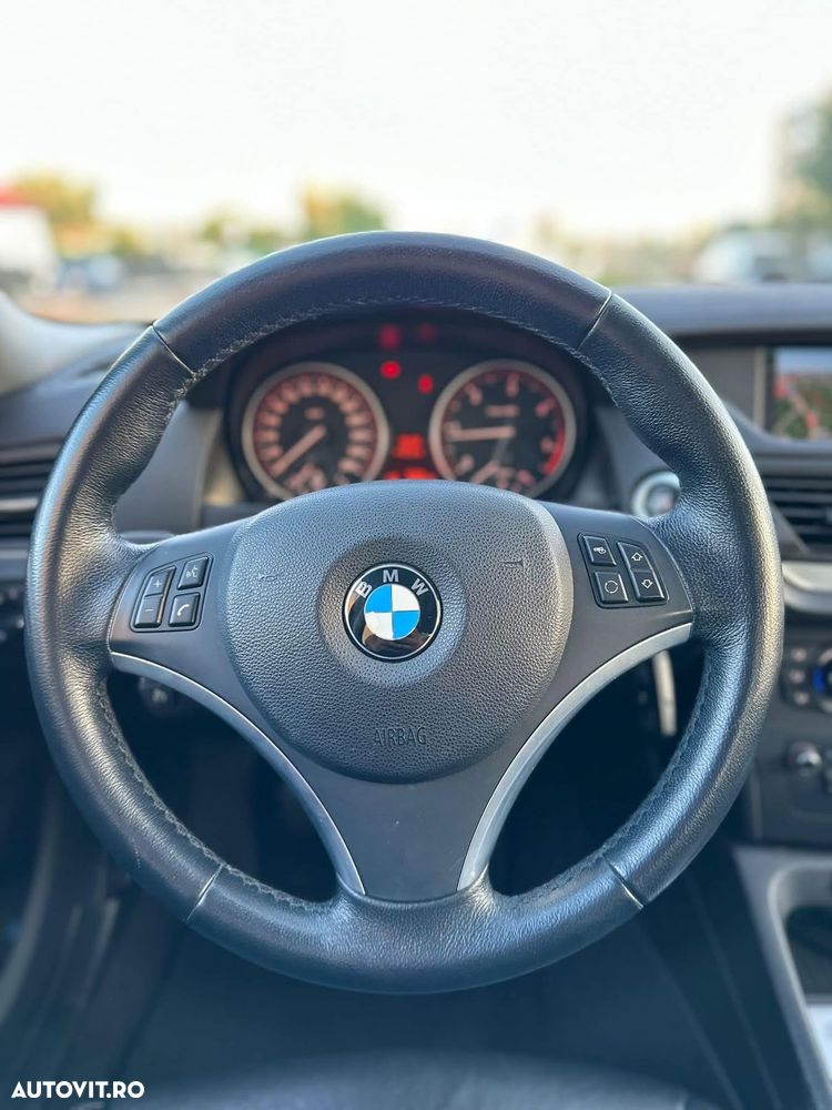 BMW X1 xDrive20d - 16