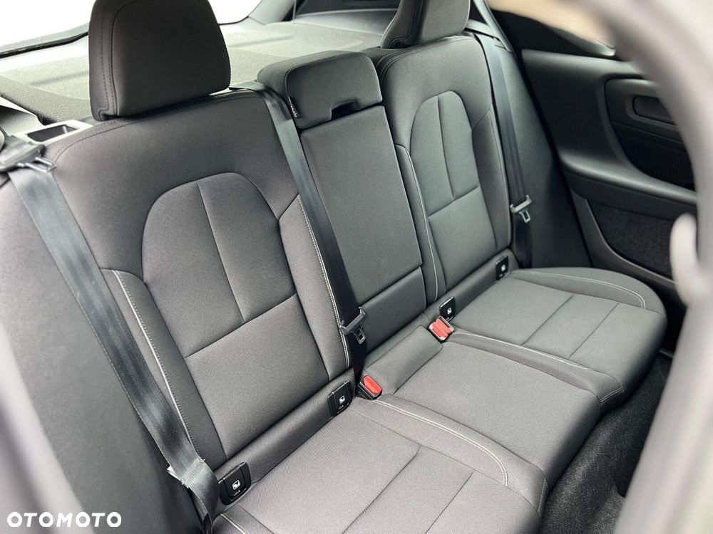 Volvo XC 40 T3 Momentum Pro - 18