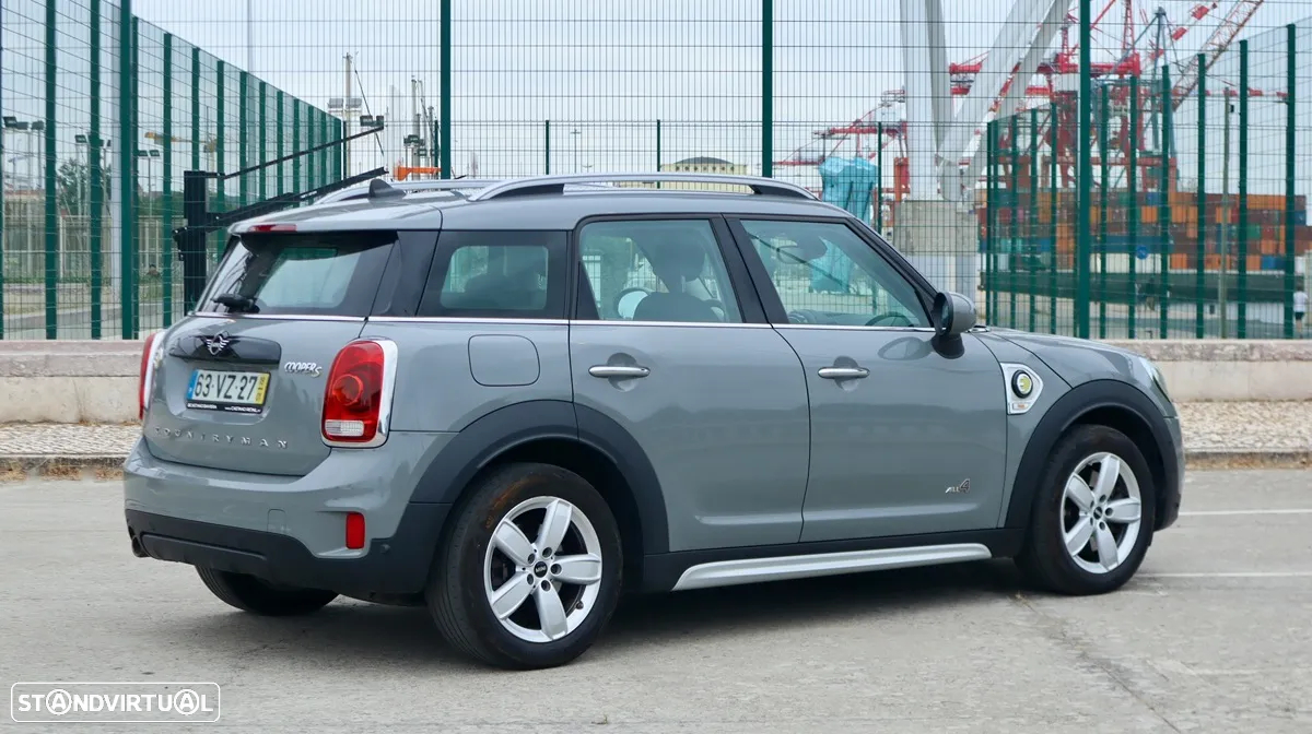MINI Countryman Cooper SE ALL4 Auto - 12