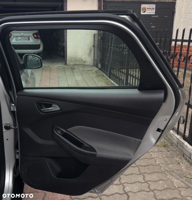 Ford Focus 1.6 Trend Sport - 13