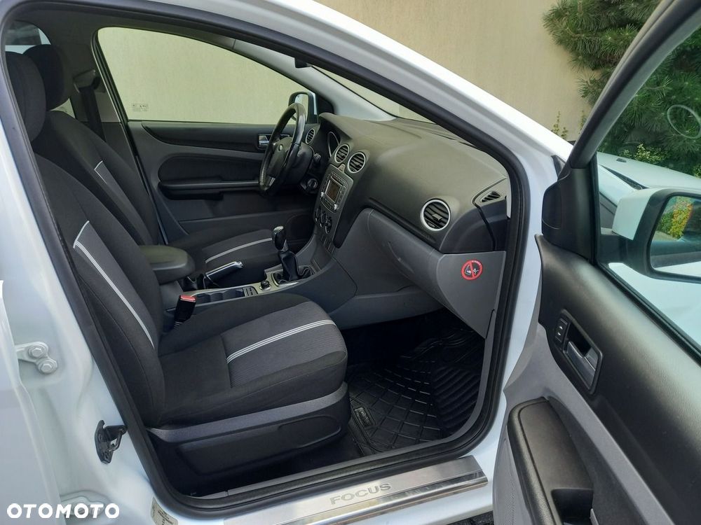 Ford Focus 1.6 TDCi Titanium - 23