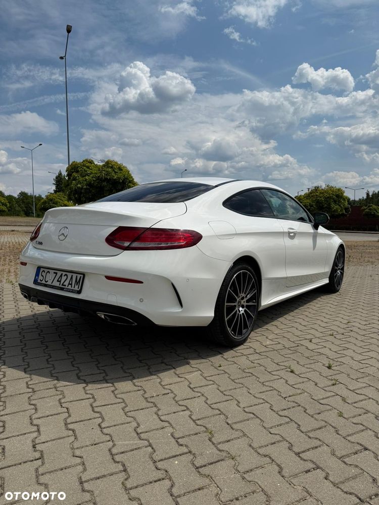 Mercedes-Benz Klasa C 300 9G-TRONIC - 6