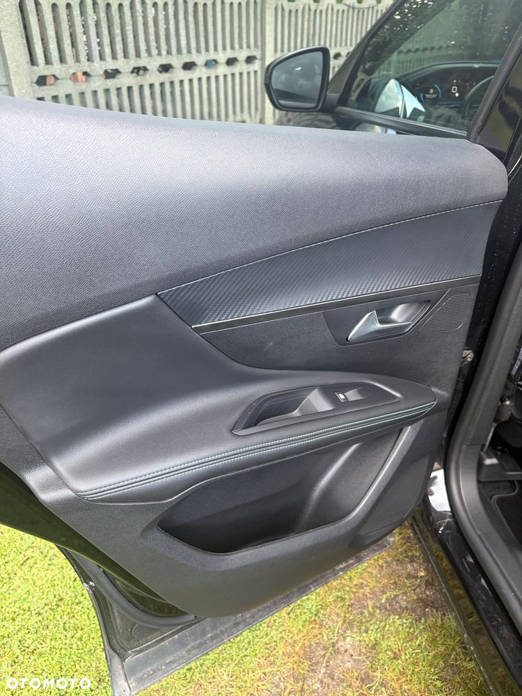 Peugeot 3008 BlueHDi 130 Stop & Start EAT8 Allure - 26