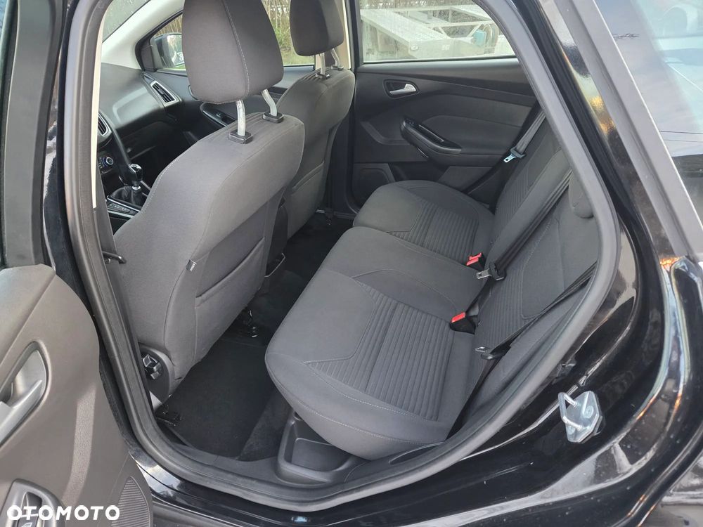 Ford Focus 1.5 TDCi Black Edition - 32